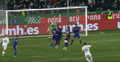 [中超]一场比赛四队长 国安客场胜海港